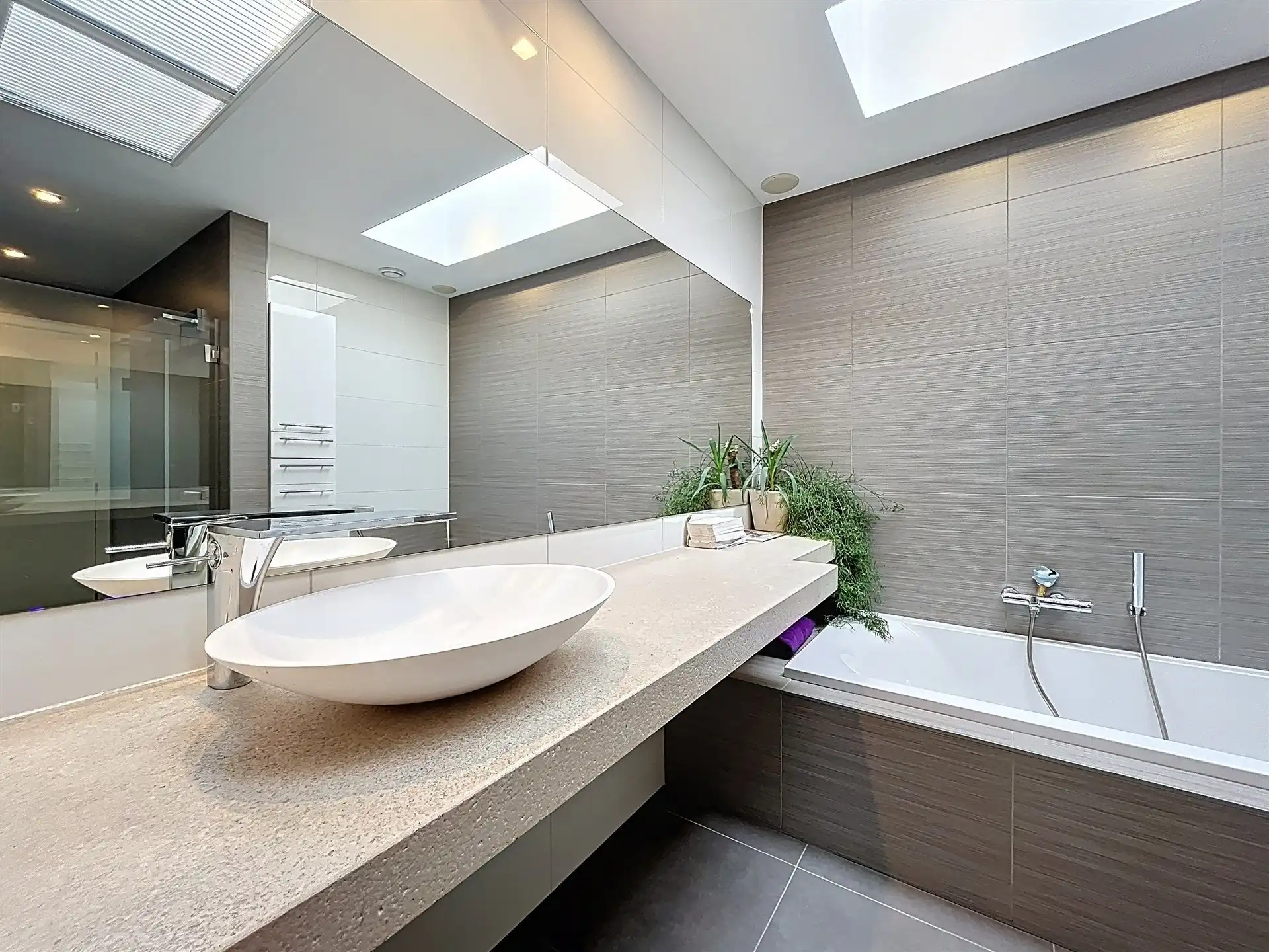 Luxueus dakappartement met 3 slaapkamers en garagebox! foto 13