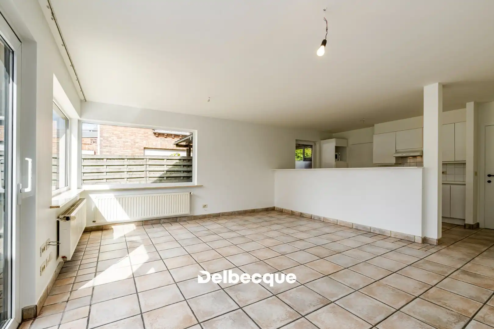 Halfopen woning met leuke tuin in gegeerde wijk te Assebroek foto 2