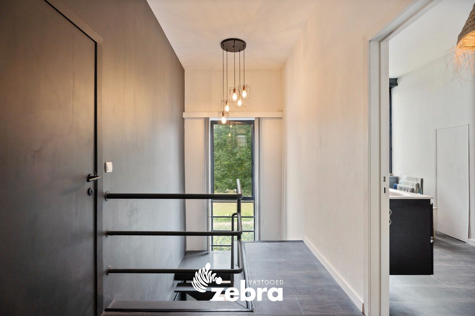 Ruime gerenoveerde woning met 3 slaapkamers en prachtige tuin te Ledegem! foto 16