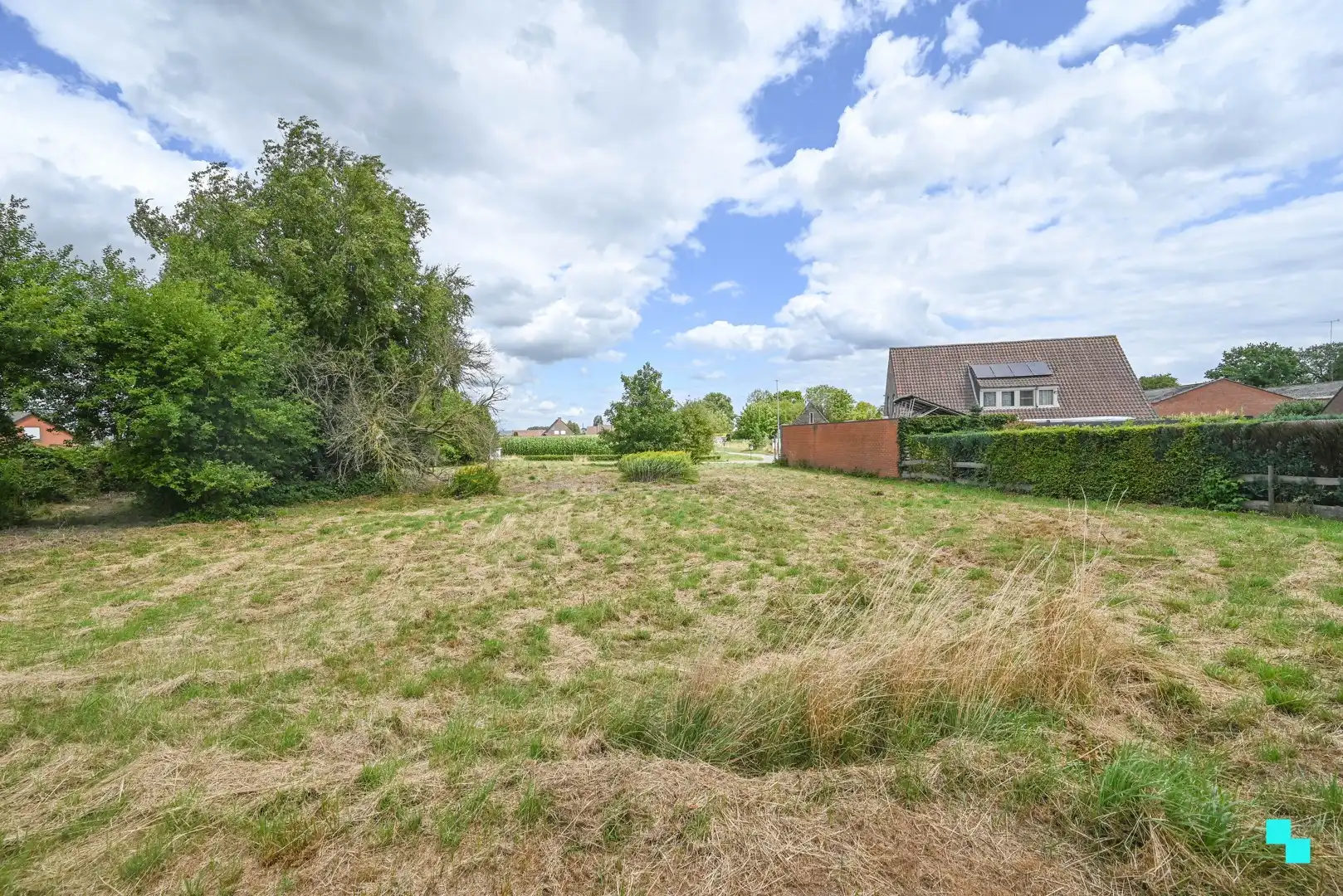 Royaal perceel gelegen in landelijk Oostrozebeke foto 5