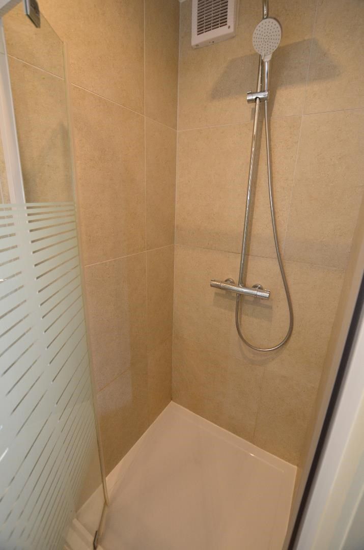 Lichtrijk volledig gerenoveerd hoekappartement  foto 7