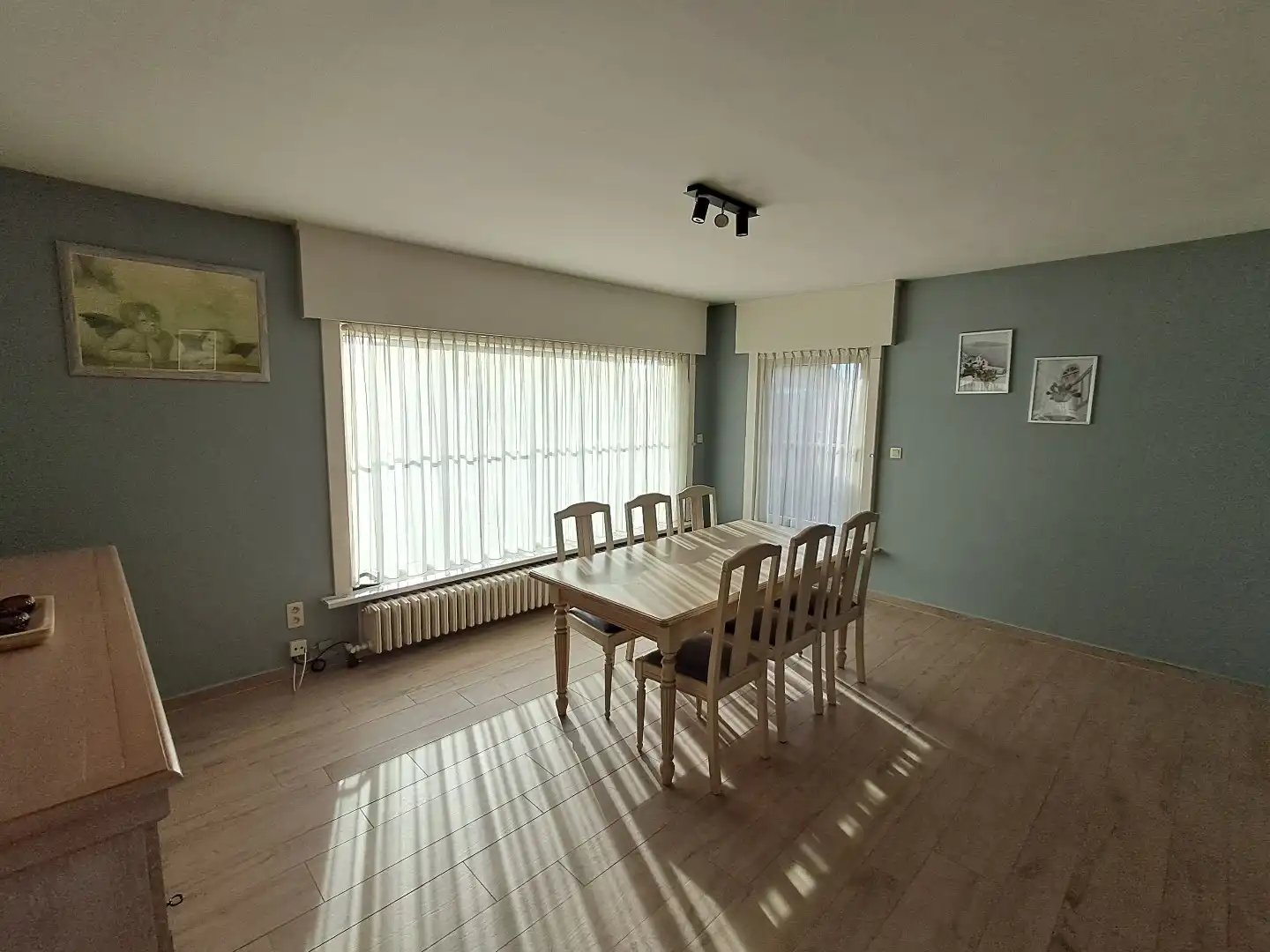 Woning in Sijsele met ruime tuin en grote garage! foto 9