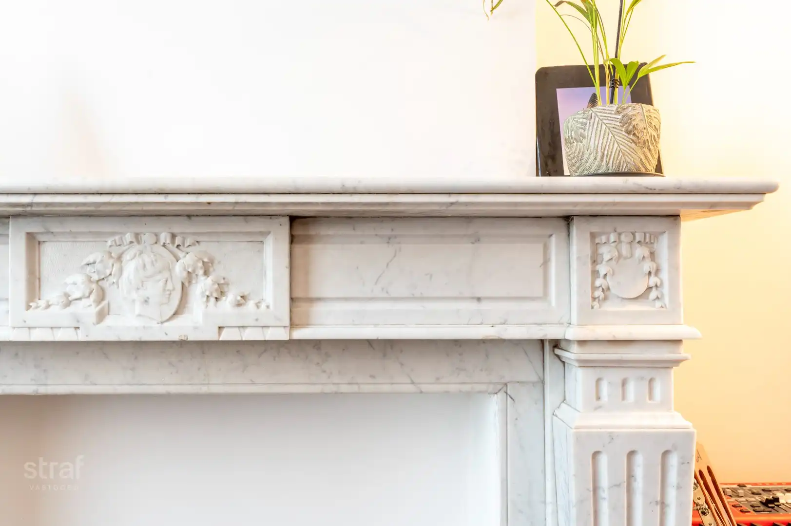 Klassevol Herenhuis met 6 slaapkamers met grote zonnige tuin foto 8