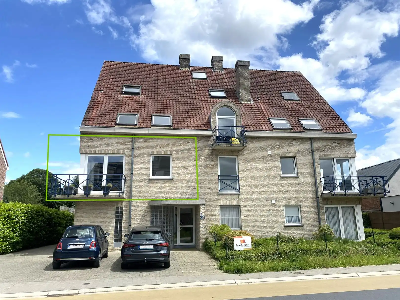 Instapklaar appartement in het centrum van Denderbelle foto 2