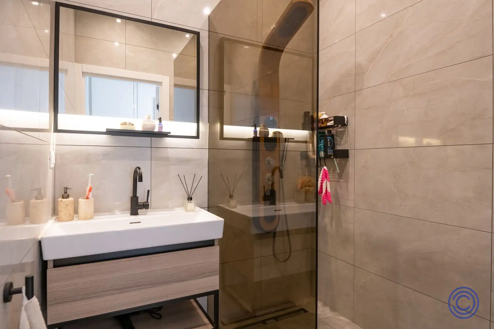 Luxueuze duplex met zonovergoten dakterras op TOP locatie foto 9