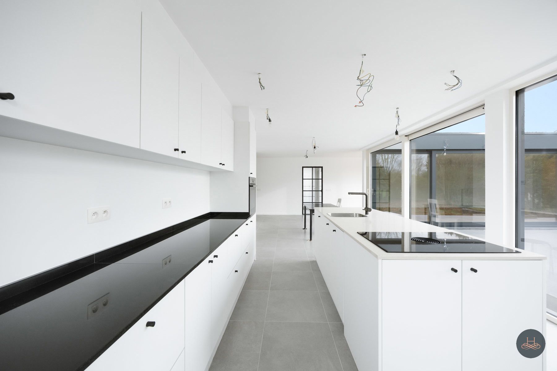 Vernieuwbouwvilla met praktijkruimte in rustige buurt foto 10