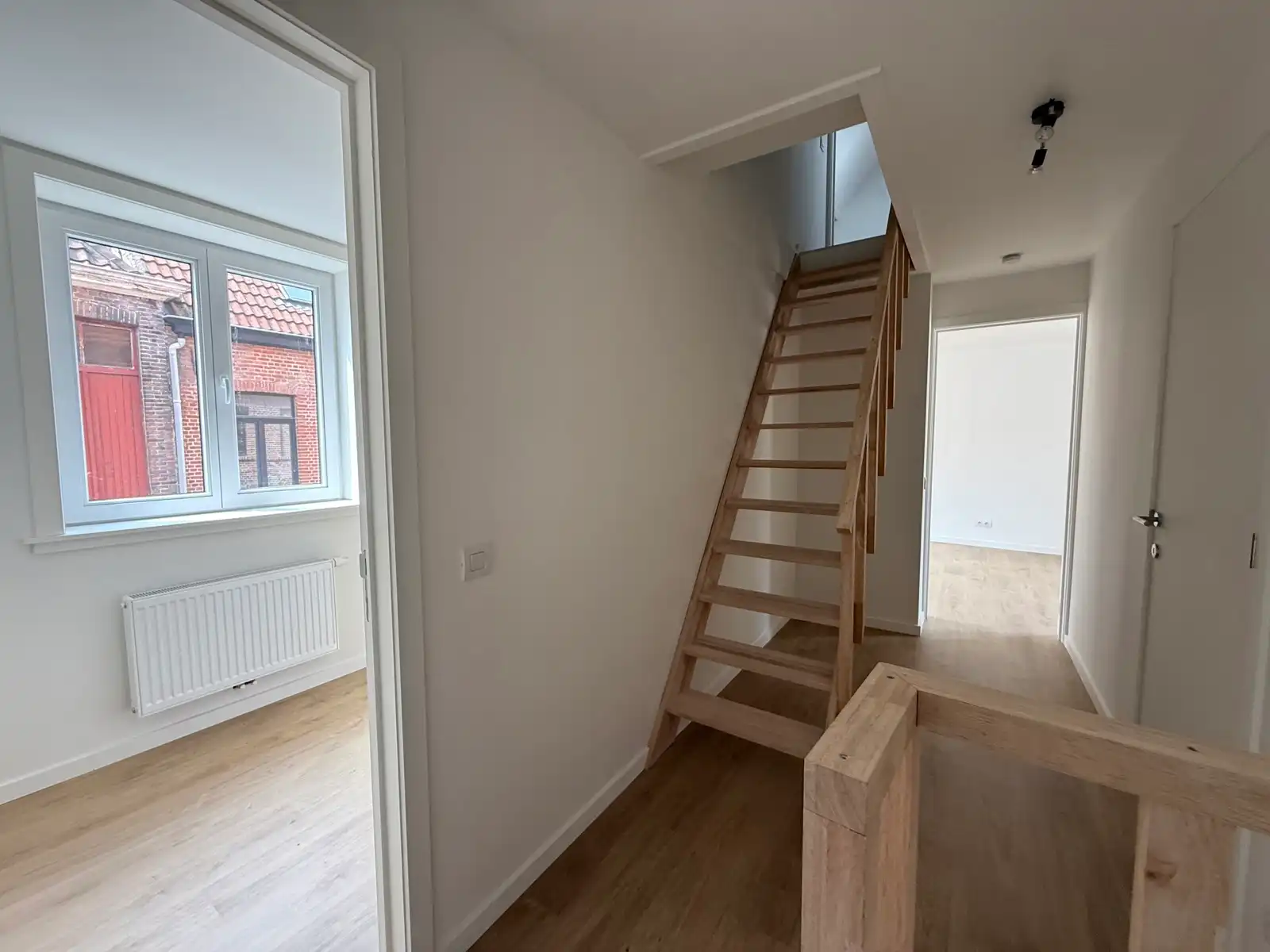 Statige stadswoning in Sint-Gillis kwartier nabij ‘Lange Rei’ foto 18