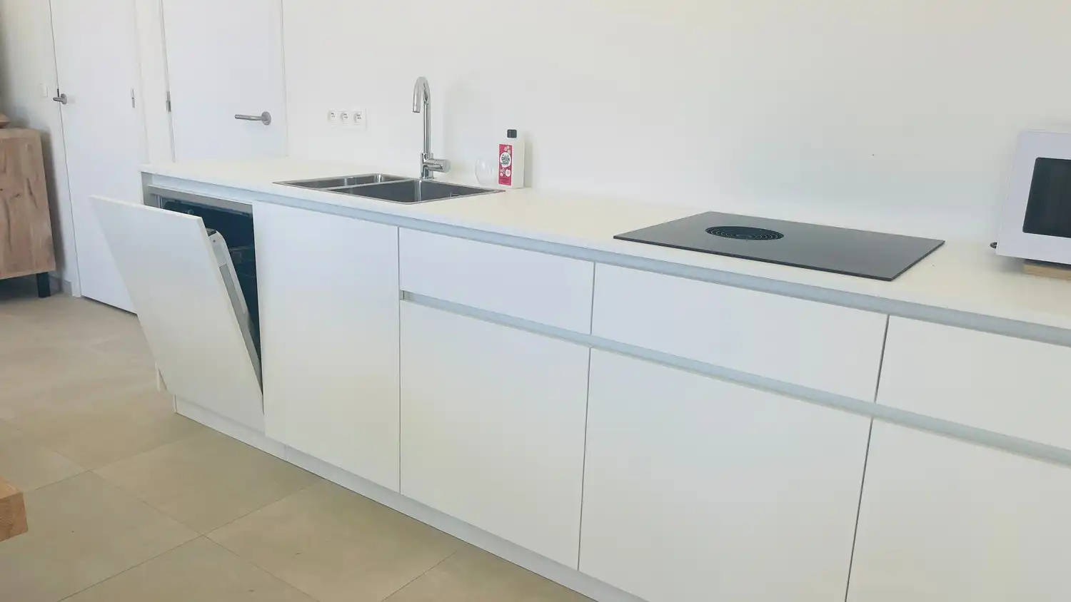 Te huur – Energiezuinig 1-slaapkamerappartement met ruim terras in Ingelmunster foto 12