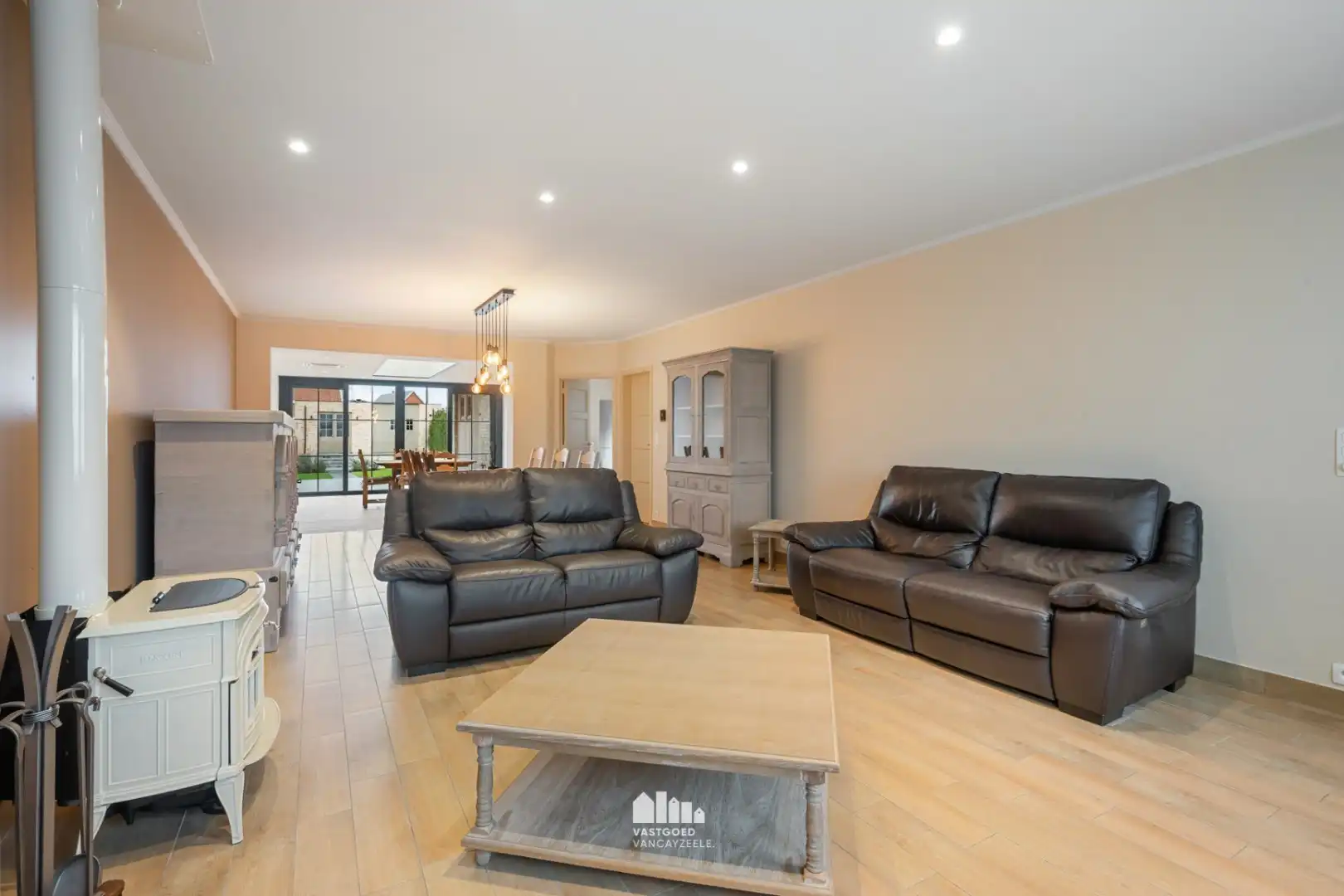 Instapklare, energiezuinige woning met tuin en dubbele garage in hartje Voormezele foto 6