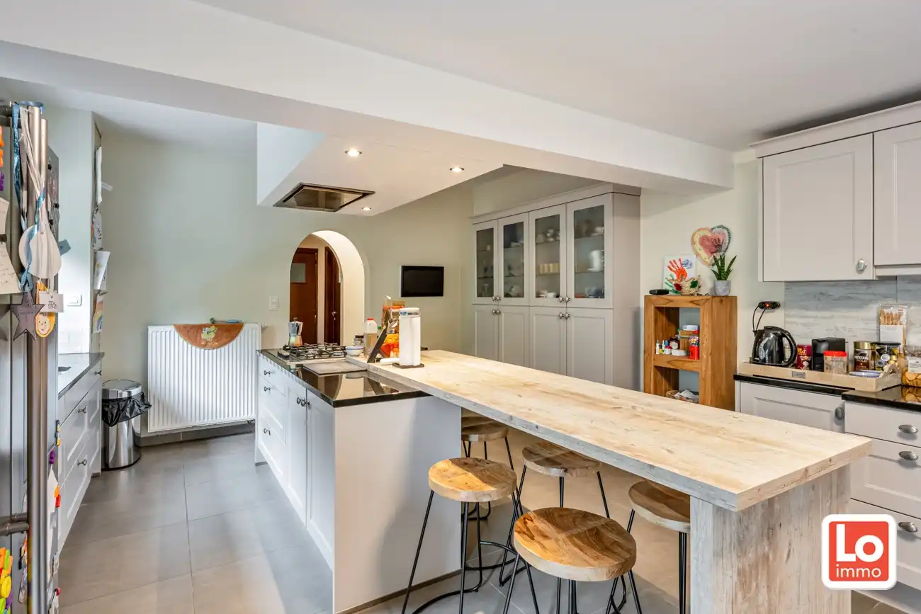 VERKOCHT! Charmante instapklare alleenstaande villa met afzonderlijke garage en grote ‘volwassen groene’ tuin vlakbij alle hoofdwegen in Oostakker. foto 10