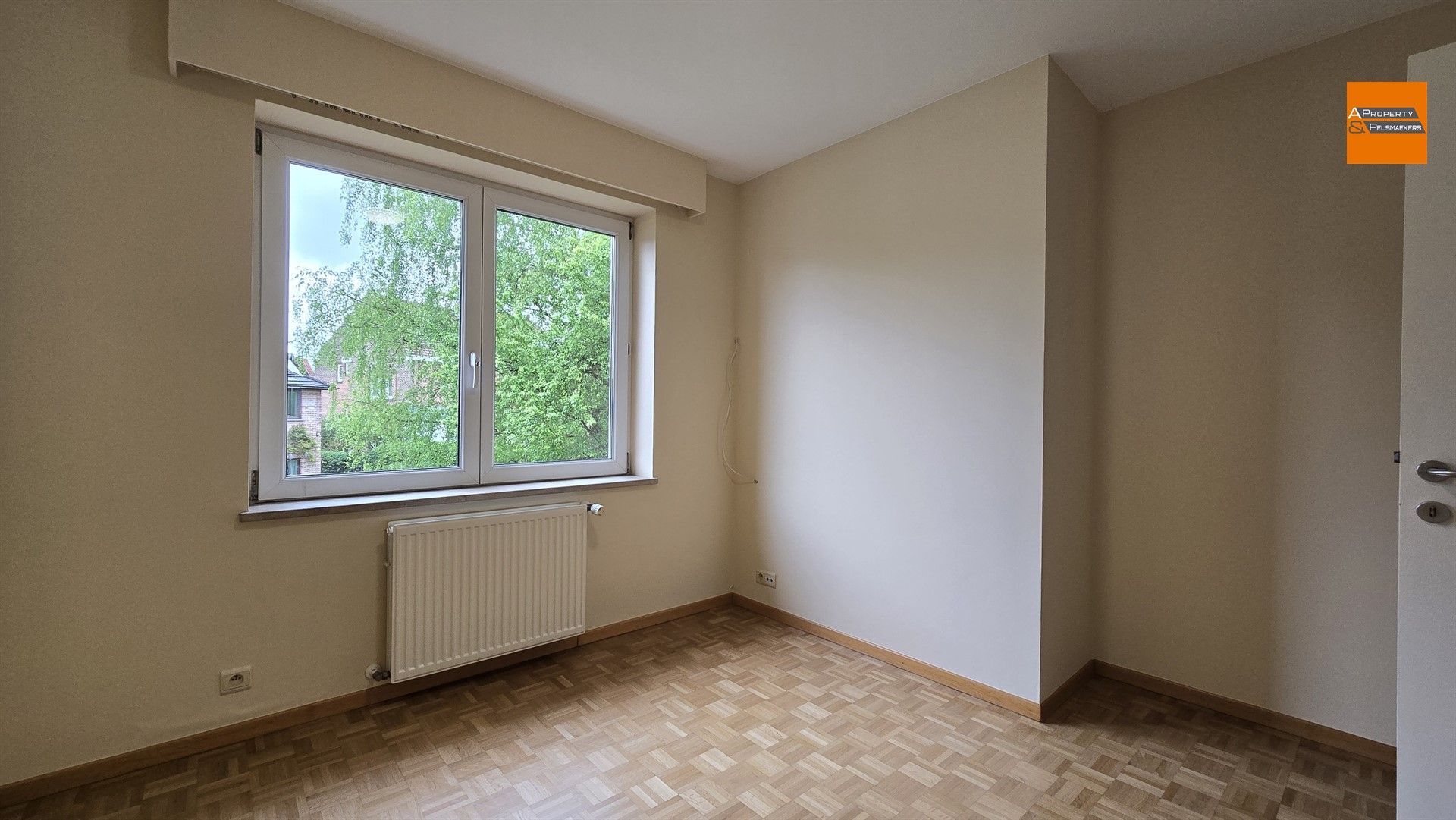 Ruime en instapklare bel-étagewoning met 7 slaapkamers en tuin op toplocatie in Kraainem foto 21
