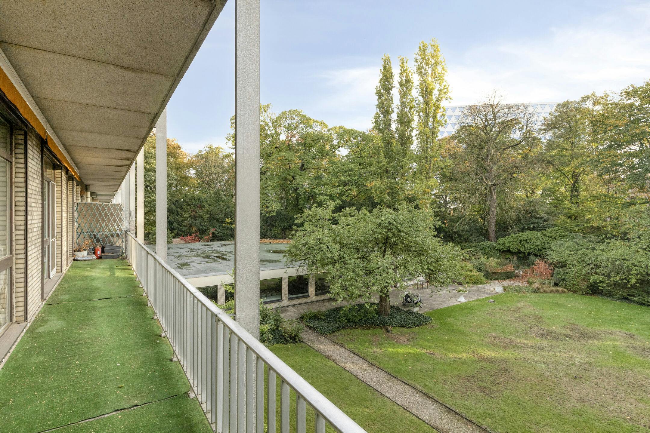 Appartement met twee slaapkamers en terras te koop in Antwerpen foto 15