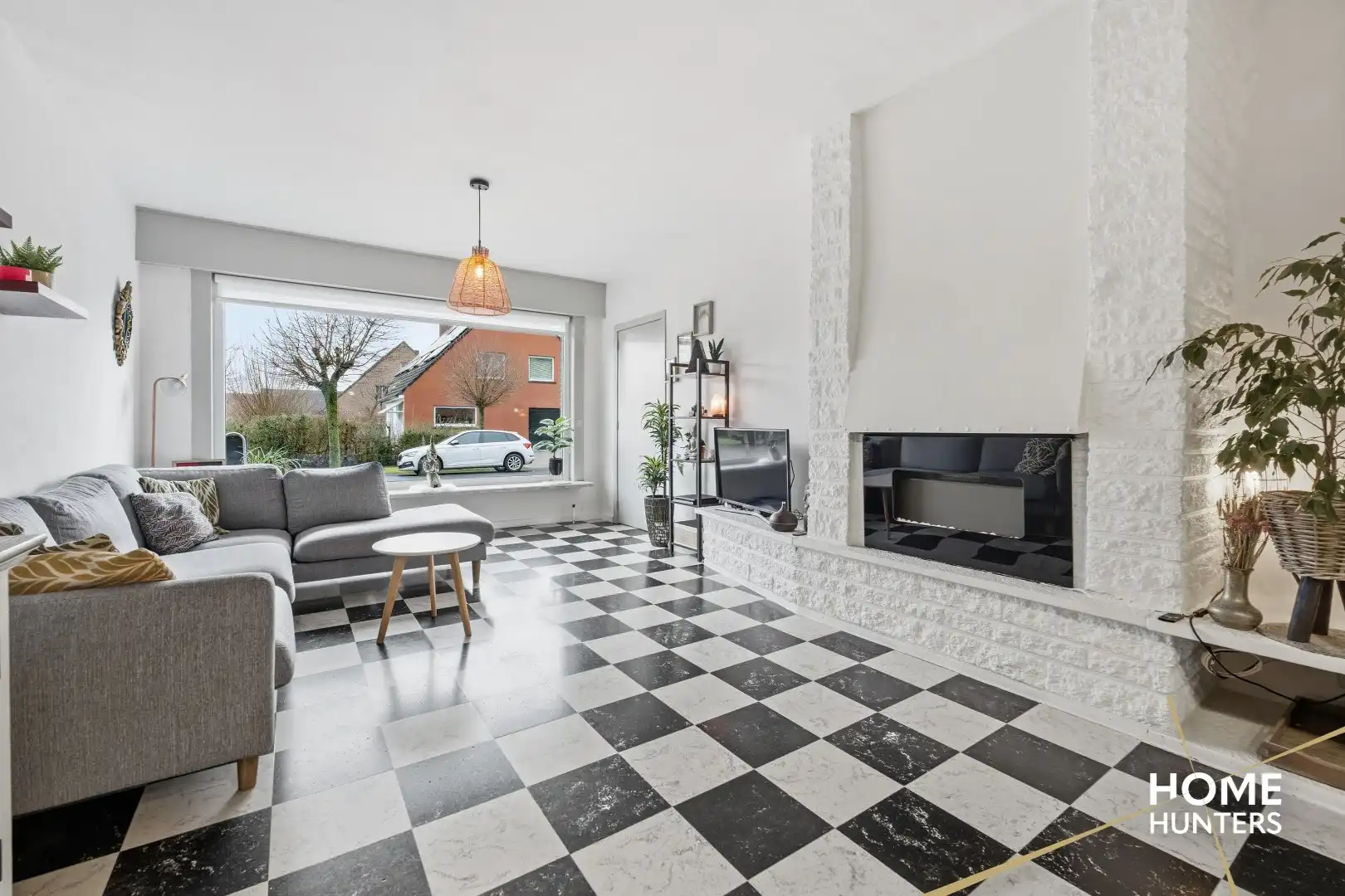 Verrassend ruime woning op een rustige ligging in Ieper met 5 slaapkamers en een oprit foto 8