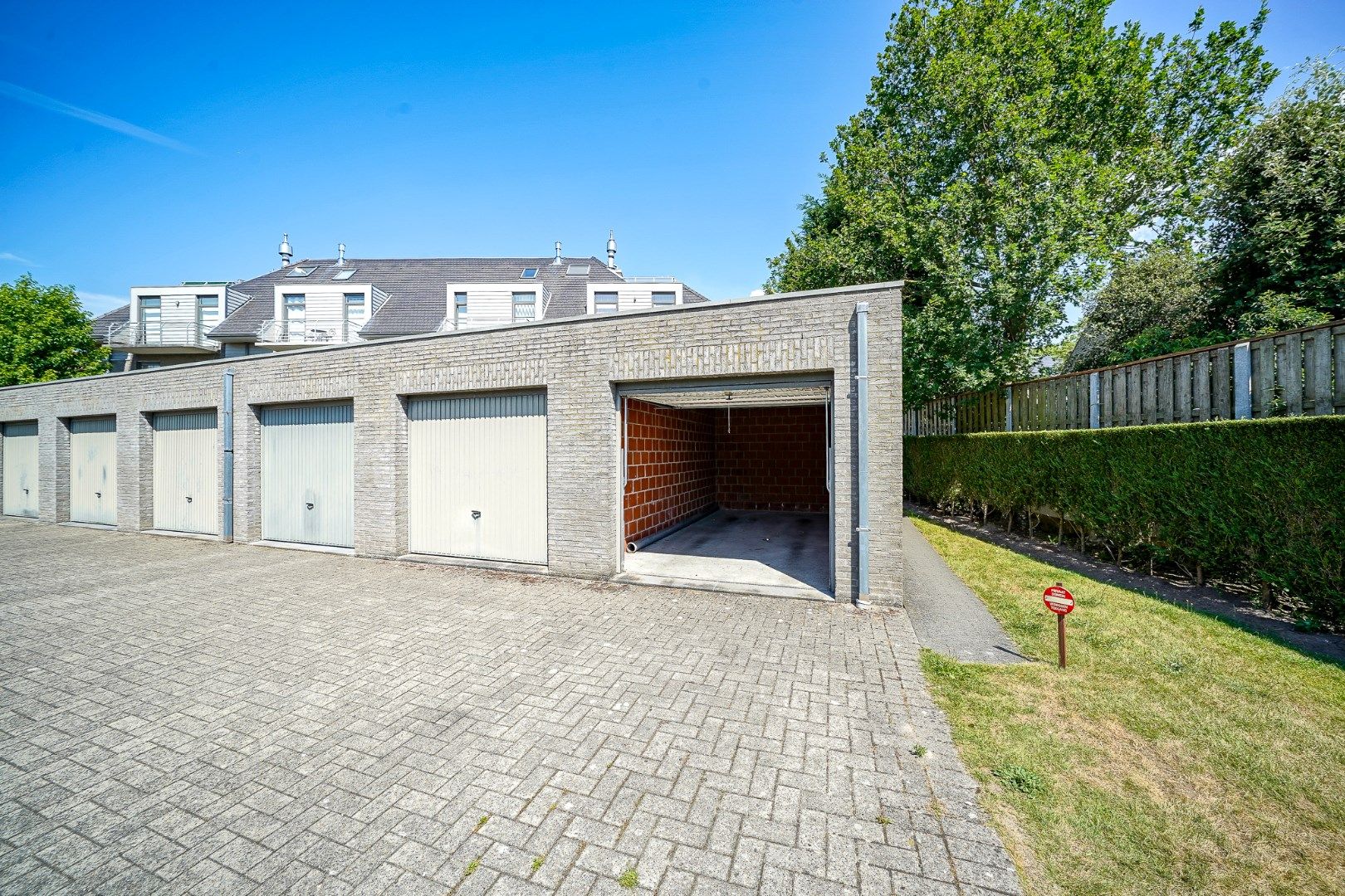Instapklaar gelijkvloers appartement in centrum Oudenburg foto 12