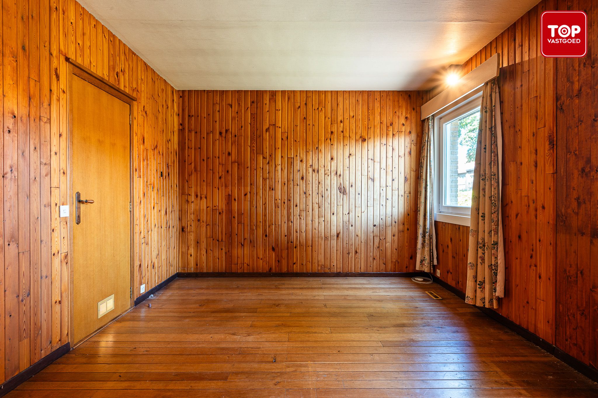 Modernistische bungalow uit de jaren '70 met prachtig zicht, veel potentieel en ideale ligging foto 26