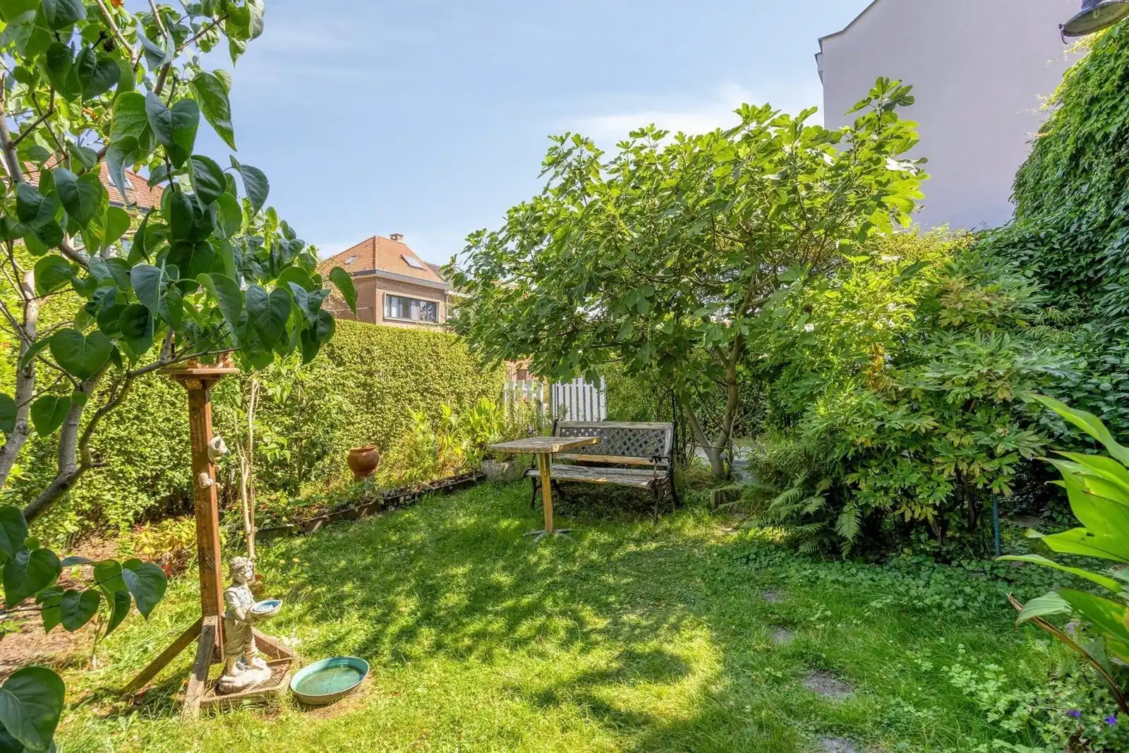 Zeer goed onderhouden woning met 3 slaapkamers, bureau + prive staanplaats  foto 3