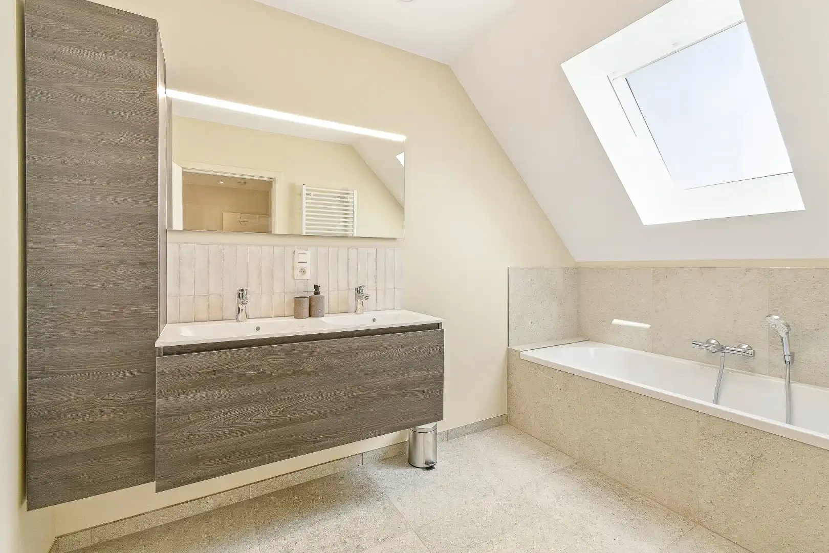 Uiterst energiezuinige instapklare rijwoning met 3 slaapkamers foto 15