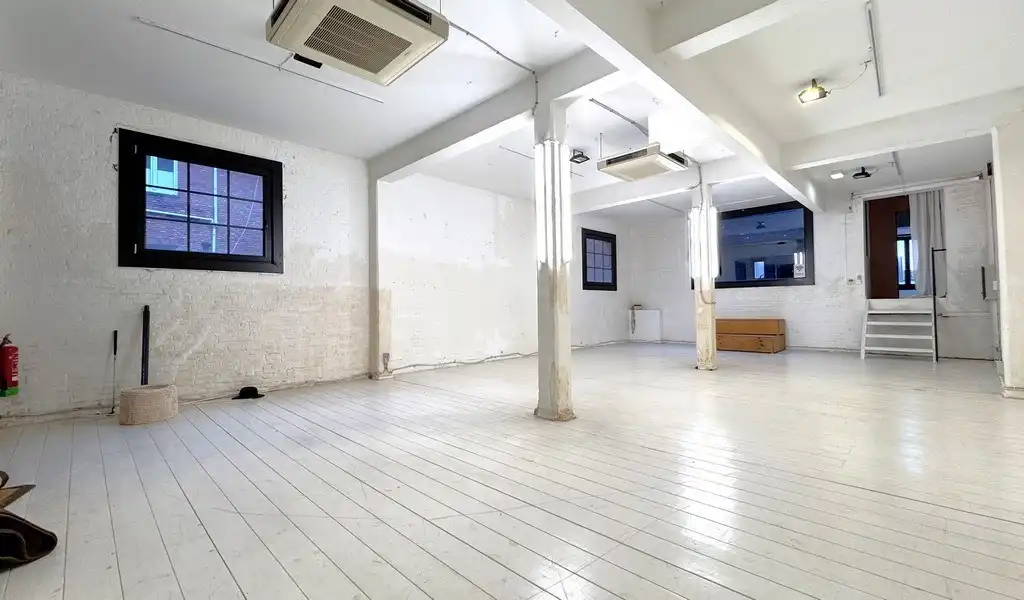 Kantoor in loftstijl te huur aan Ijzerlaanbrug te Antwerpen foto 15