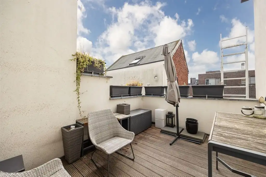 energiezuinig gerenoveerd appartement met ruim terras foto 6