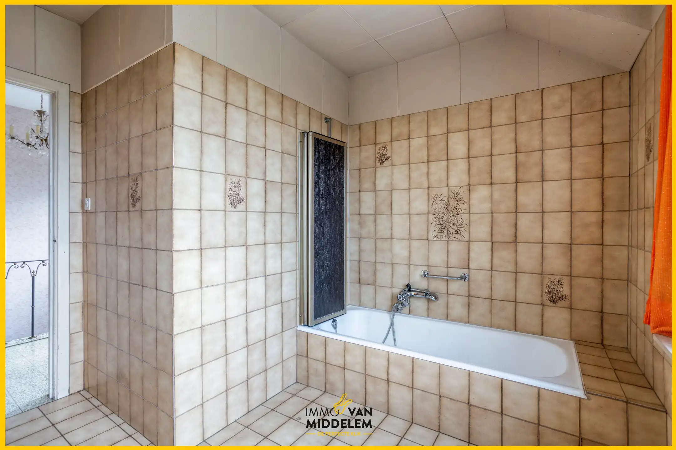 DEELS TE RENOVEREN WONING MET 4 SLPK, TERRAS, TUIN EN GARAGE foto 12