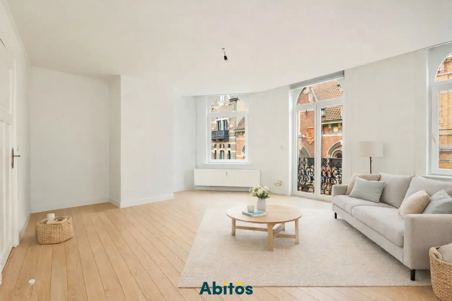 Uniek triplex-appartement met 3 slaapkamers en prachtig uitzicht in hartje Gent foto {{pictureIndex}}