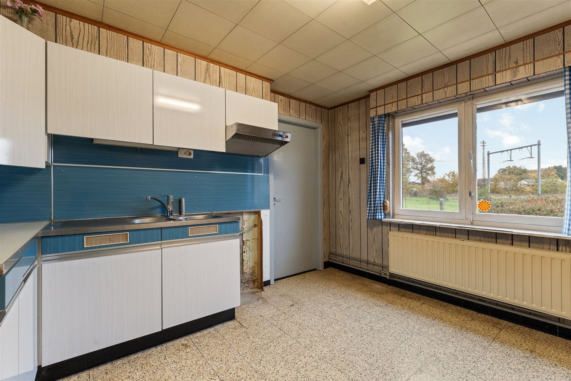 RUIME TE RENOVEREN WONING OP PERCEEL VAN 12 ARE MET ZICHT OP TERRIL foto 9