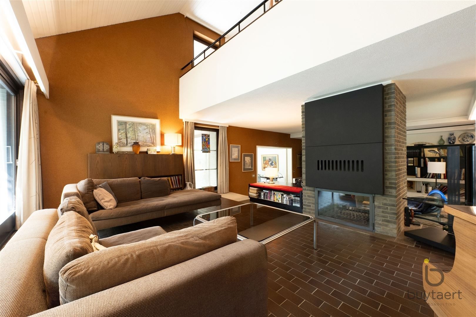 RUIMTE, LICHT ÉN KARAKTER: TE RENOVEREN 70’S VILLA MIDDEN IN HET GROEN! foto 9