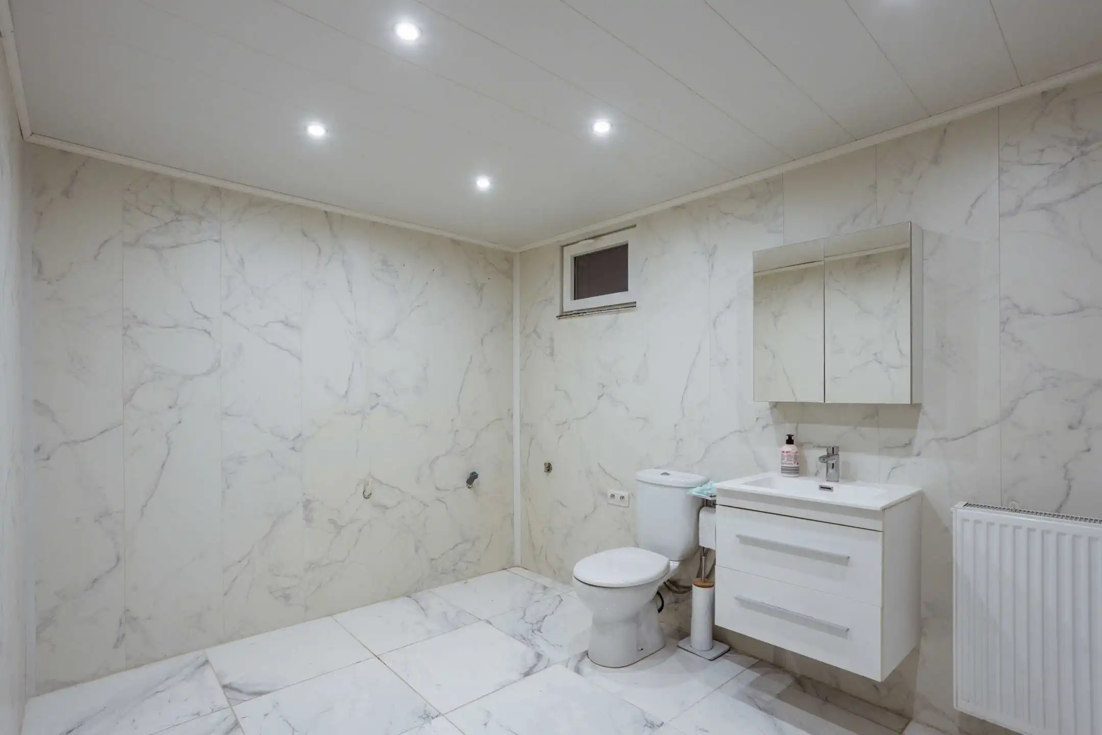 Ruime gezinswoning met aangename zuid-gerichte tuin. foto 7