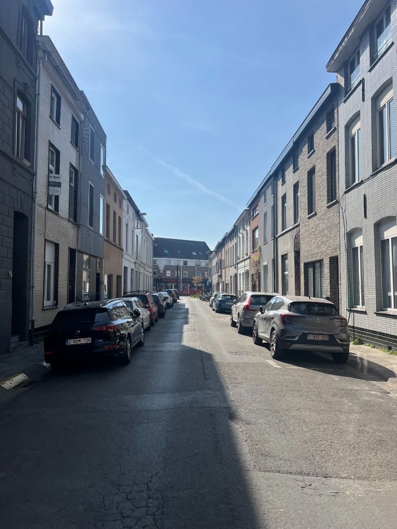 Centraal doch rustig gelegen, energiezuinige woning met maar liefst 4 slaapkamers! foto 26
