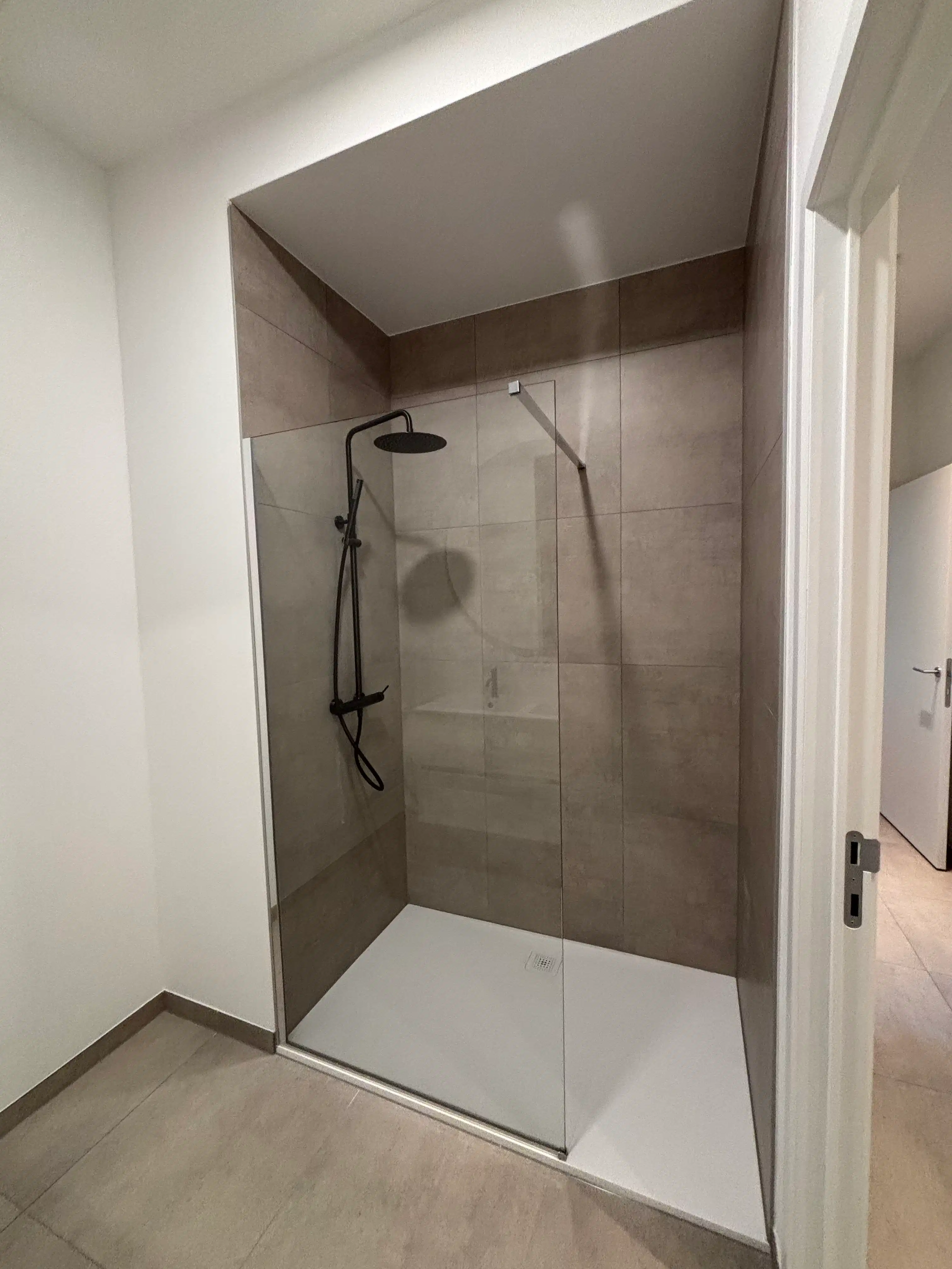 LUXUEUS NIEUWBOUWAPPARTEMENT MET TWEE SLAAPKAMERS EN RUIM TERRAS foto 14
