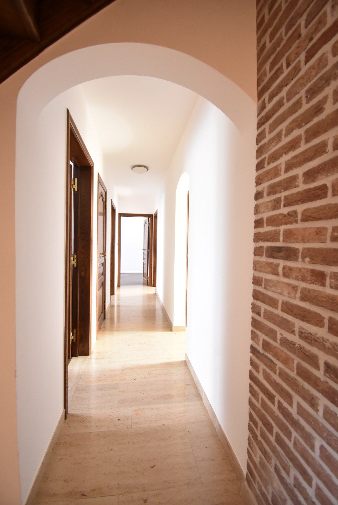Knappe woning in open bebouwing met 4 slaapkamers te Schalkhoven foto 11