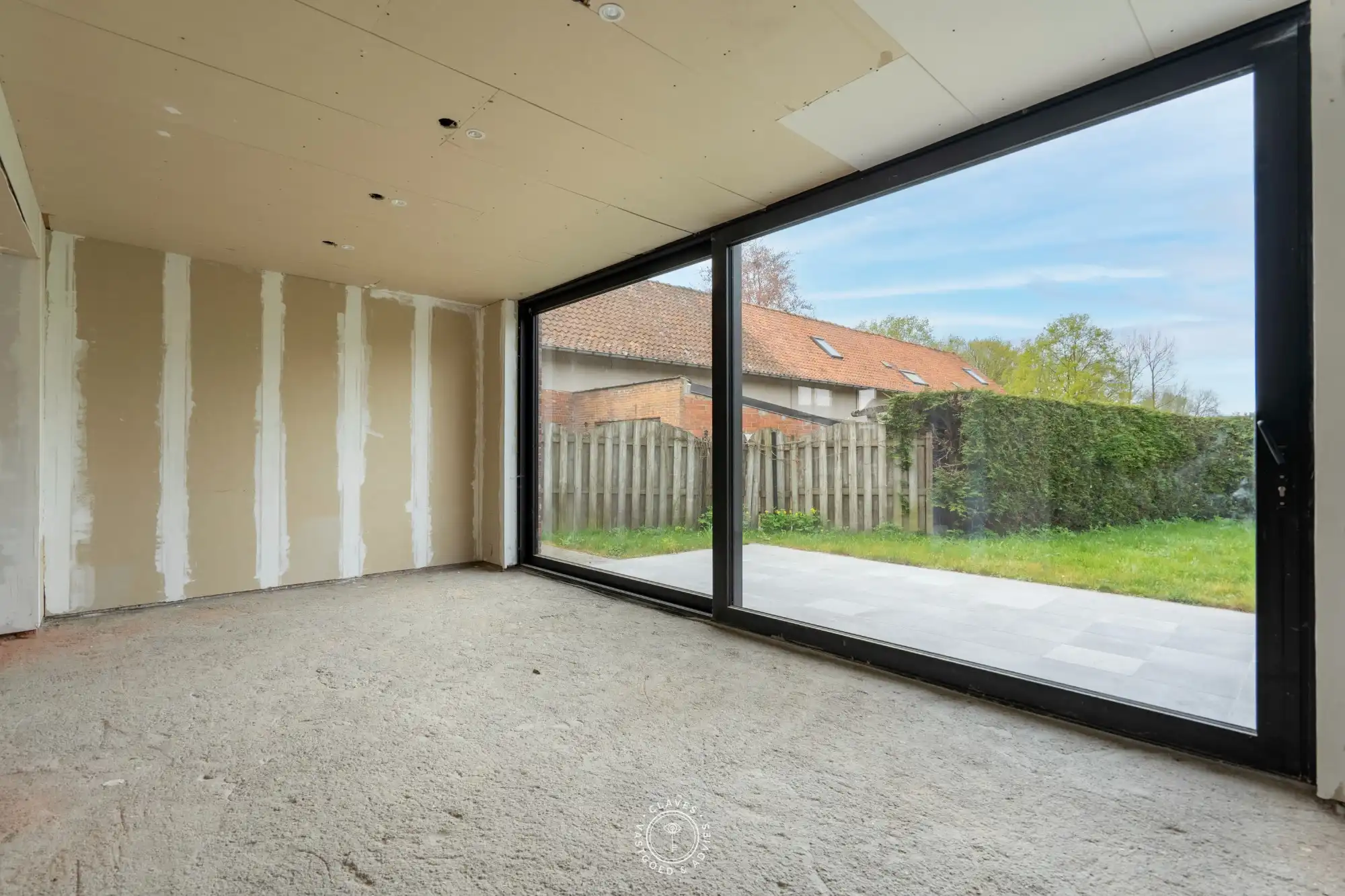 Verder te renoveren open bebouwing op toplocatie foto 7