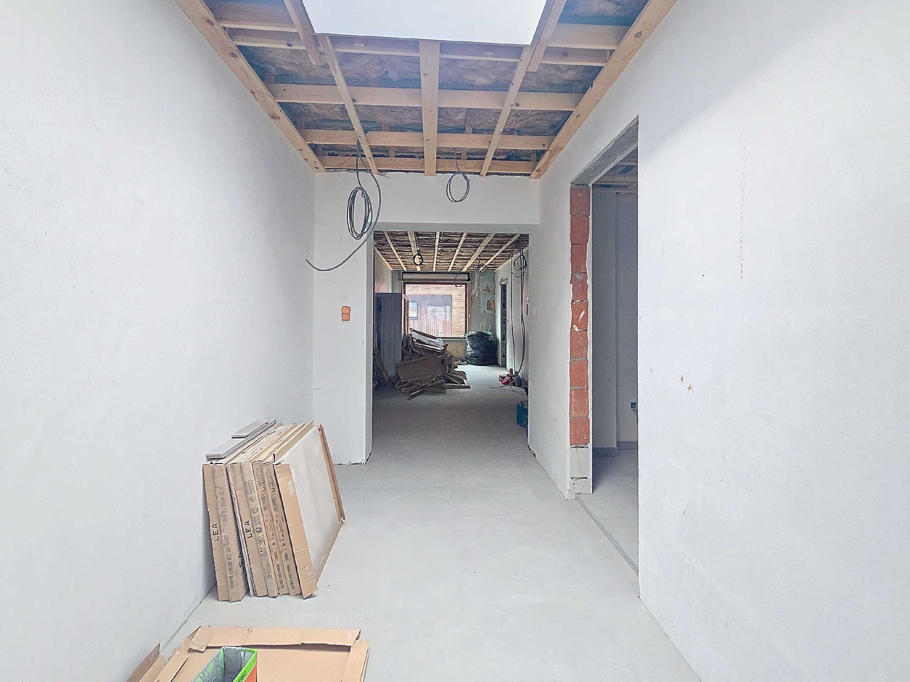 Gezinswoning met veel potentieel te Nieuwpoort-Stad foto 5