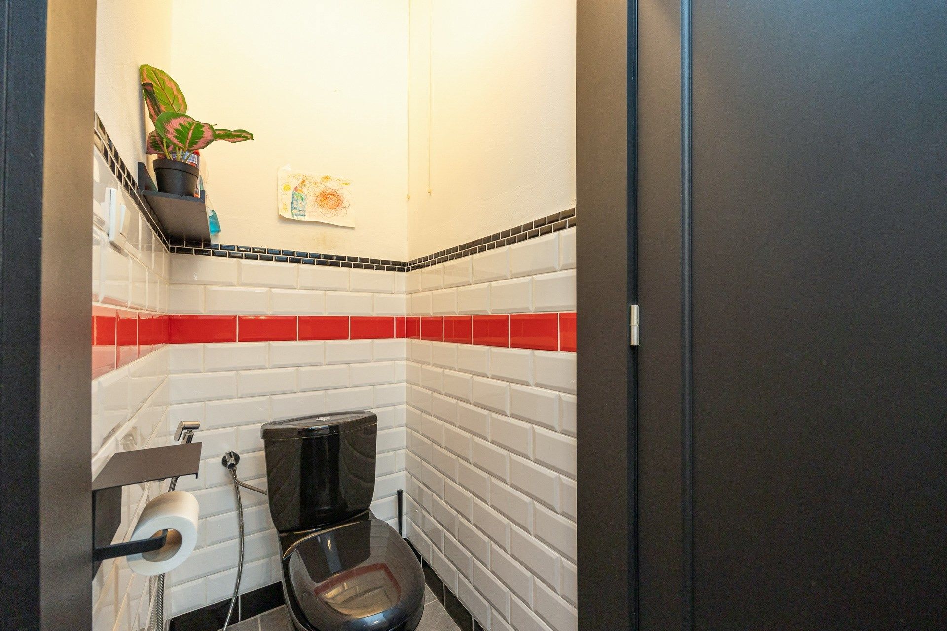 Ruime, instapklare gezinswoning met authentieke elementen in Berchem foto 26