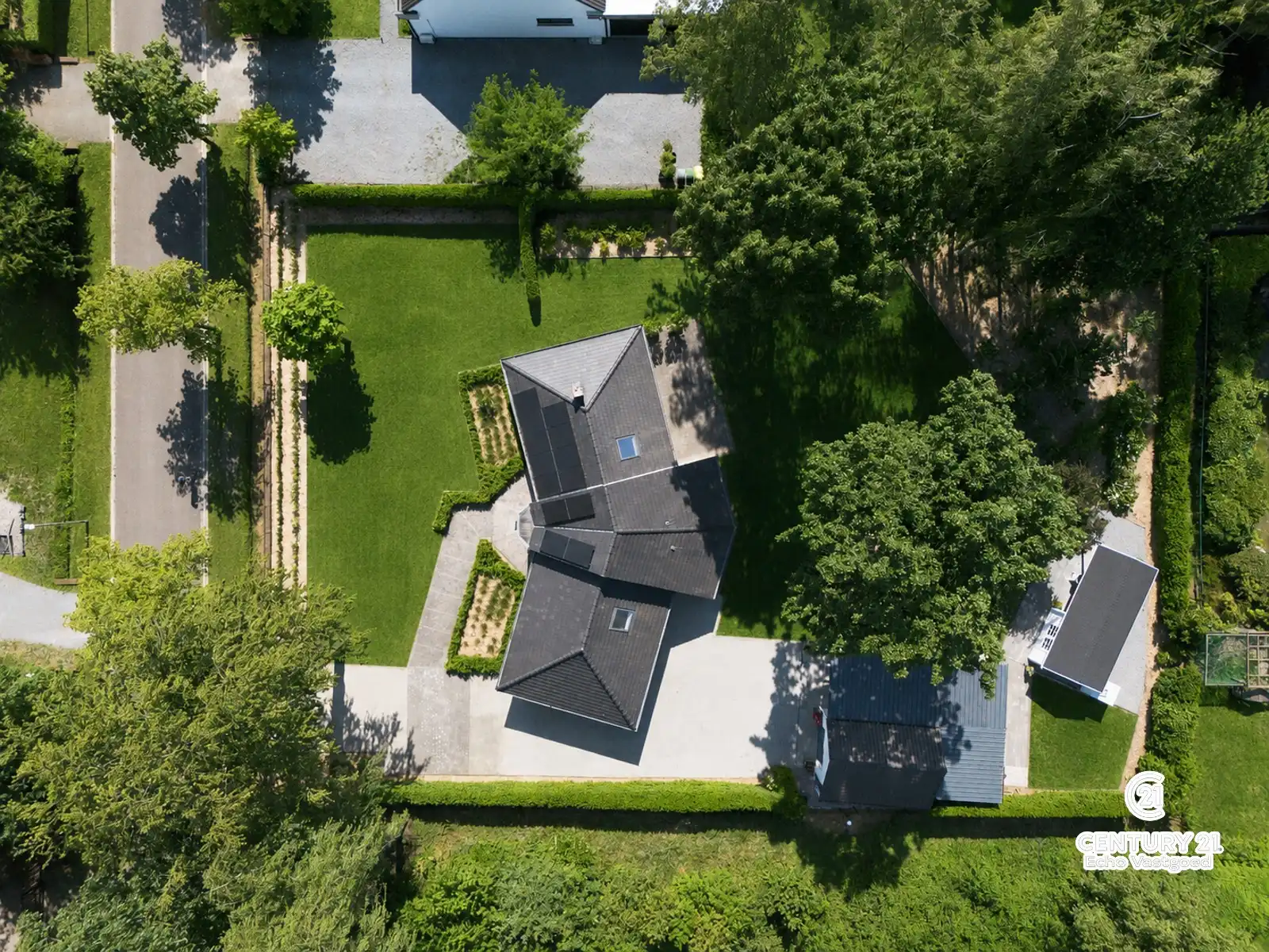 Onderhouden, energiezuinige gelijkvl. villa met mooie tuin foto 30