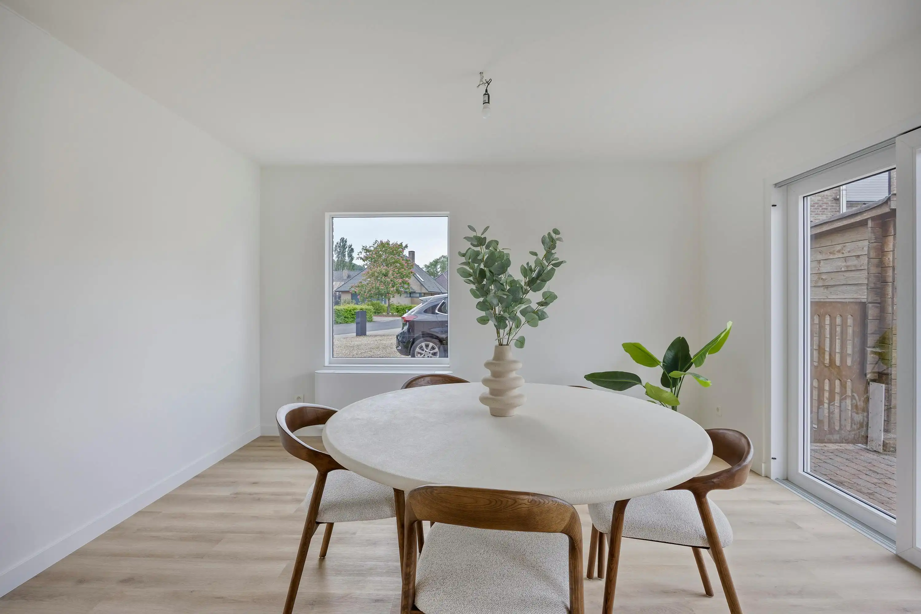 Recent gerenoveerd huis met 3 kamers te koop in Deerlijk foto 9
