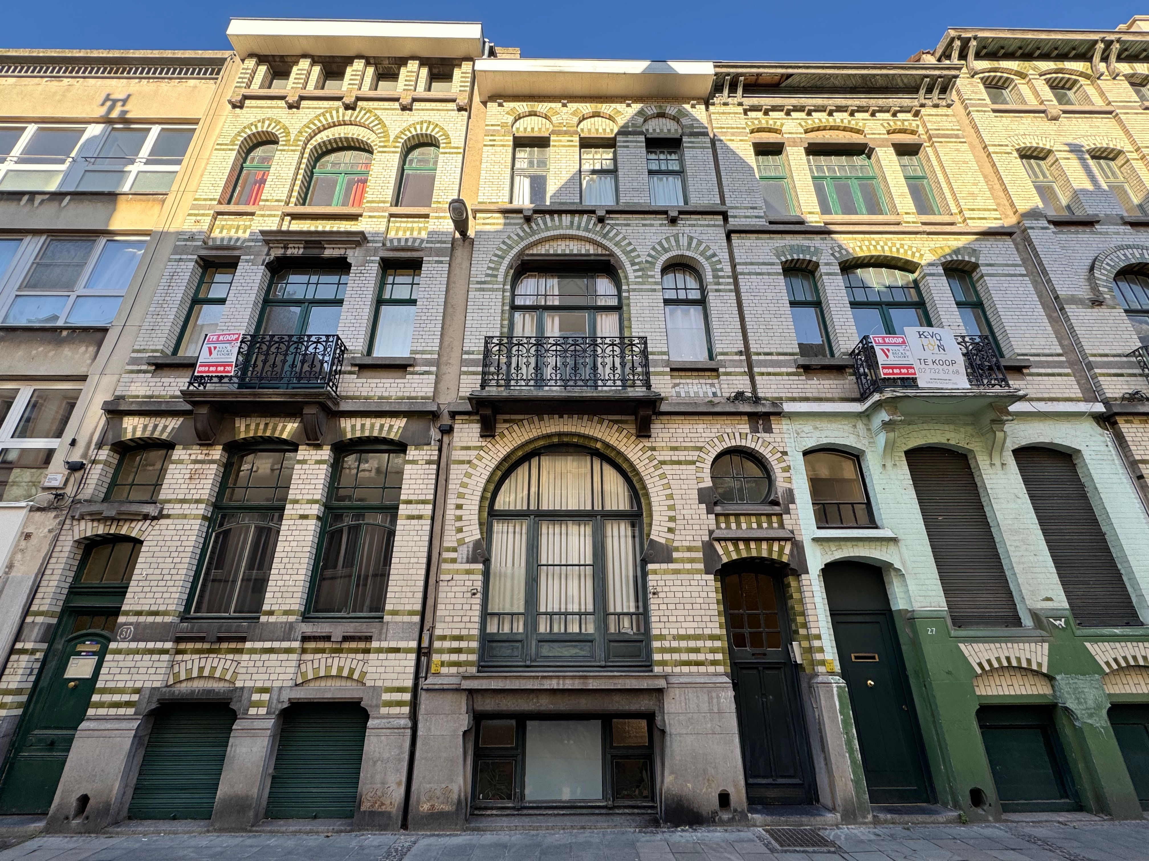 Meergezinswoning met vier woonentiteiten foto 2