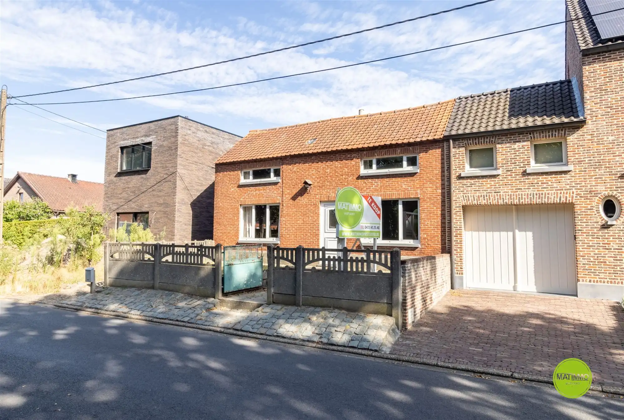 Hoofdfoto van de publicatie: Compacte halfopen renovatiewoning met 2 slaapkamers en tuin