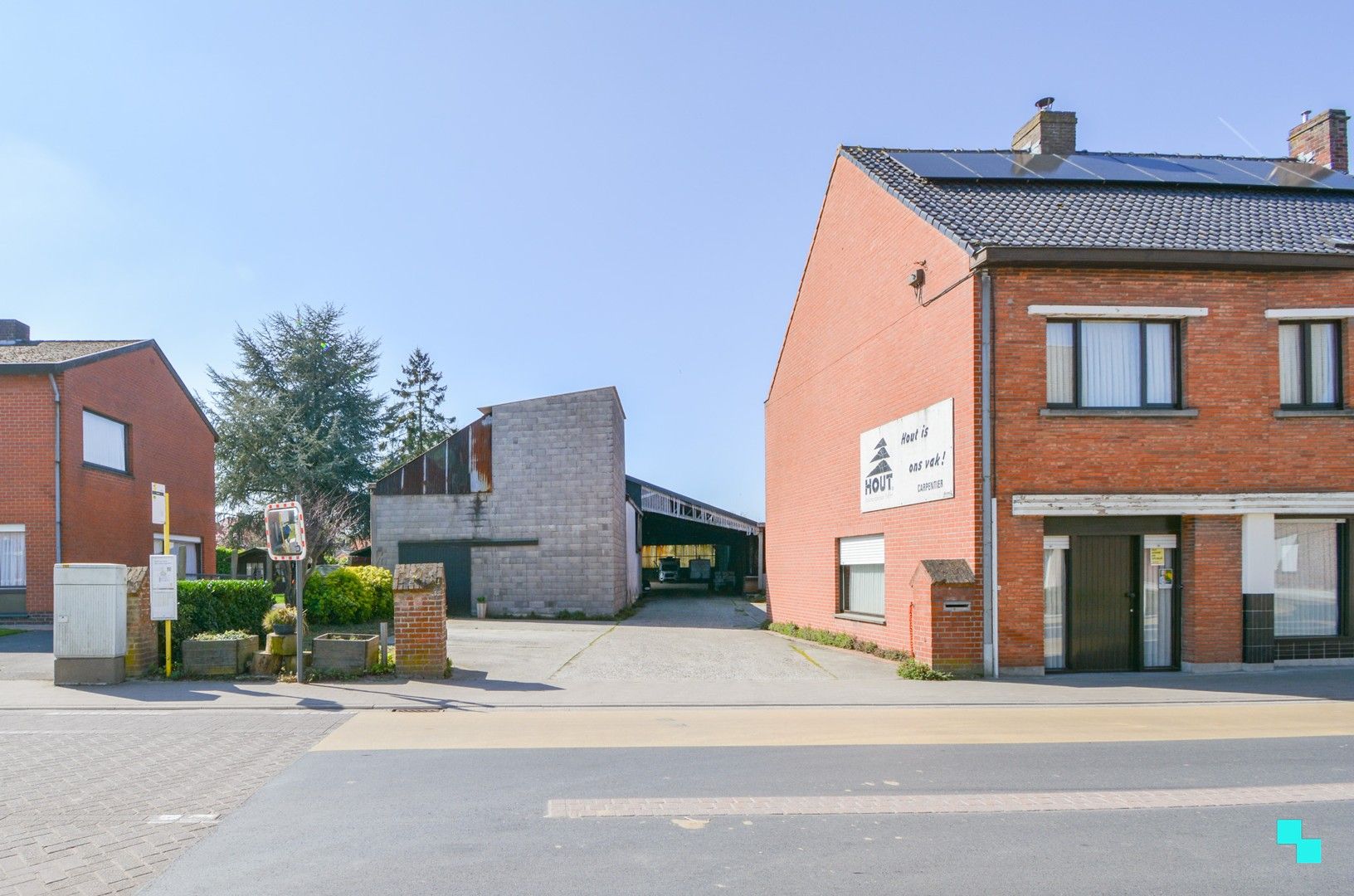 Vlot bereikbaar gelegen opslagruimte te Gits foto 2