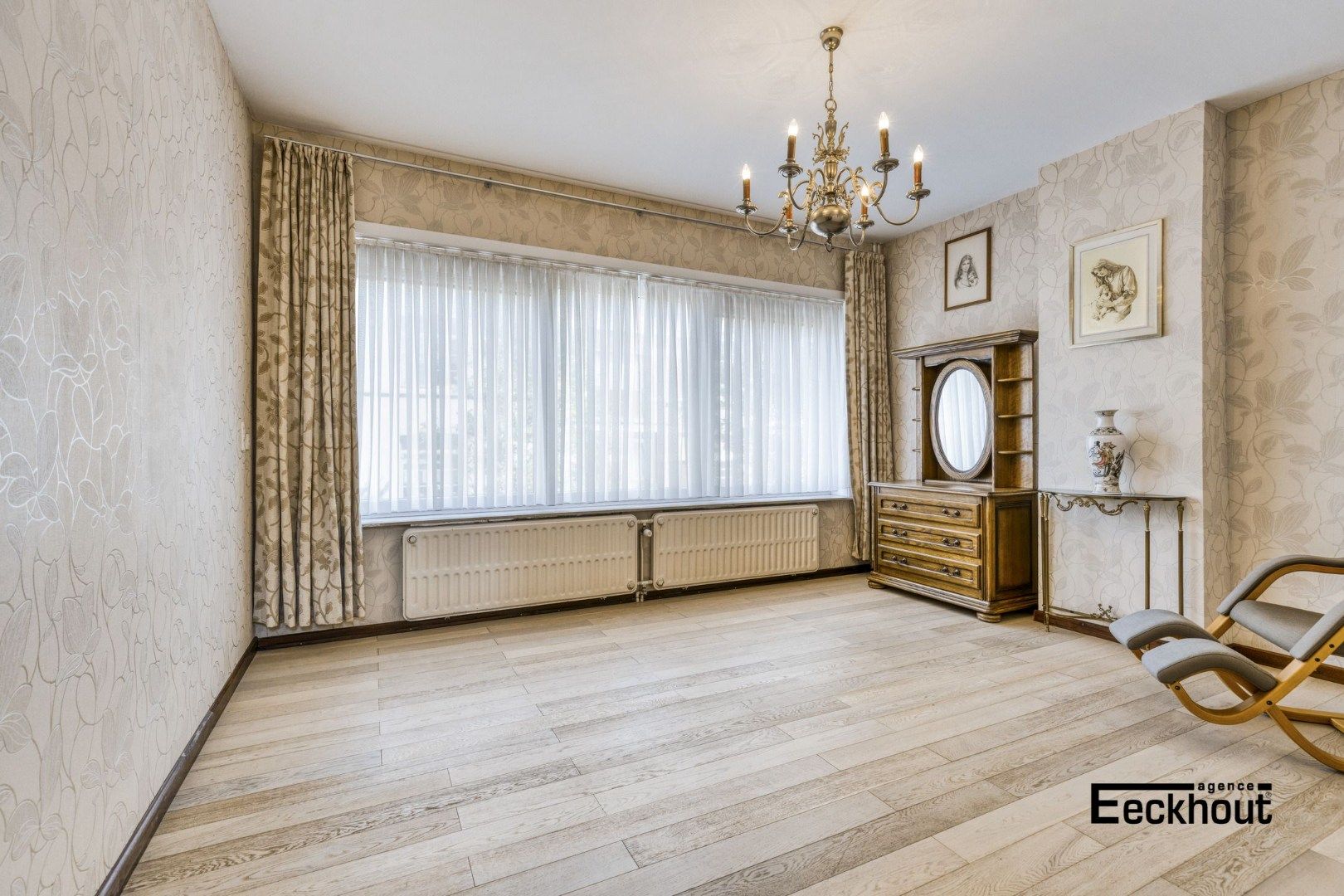 Zeer ruime woning met veel potentieel! foto 9