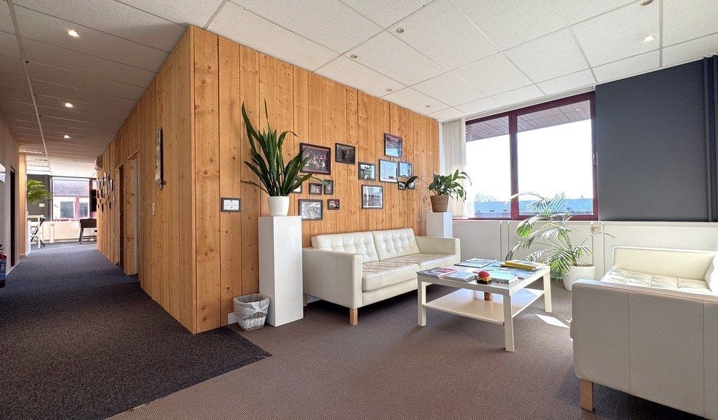 Instapklare kantoren te huur vlakbij A12 in Aartselaar foto 4