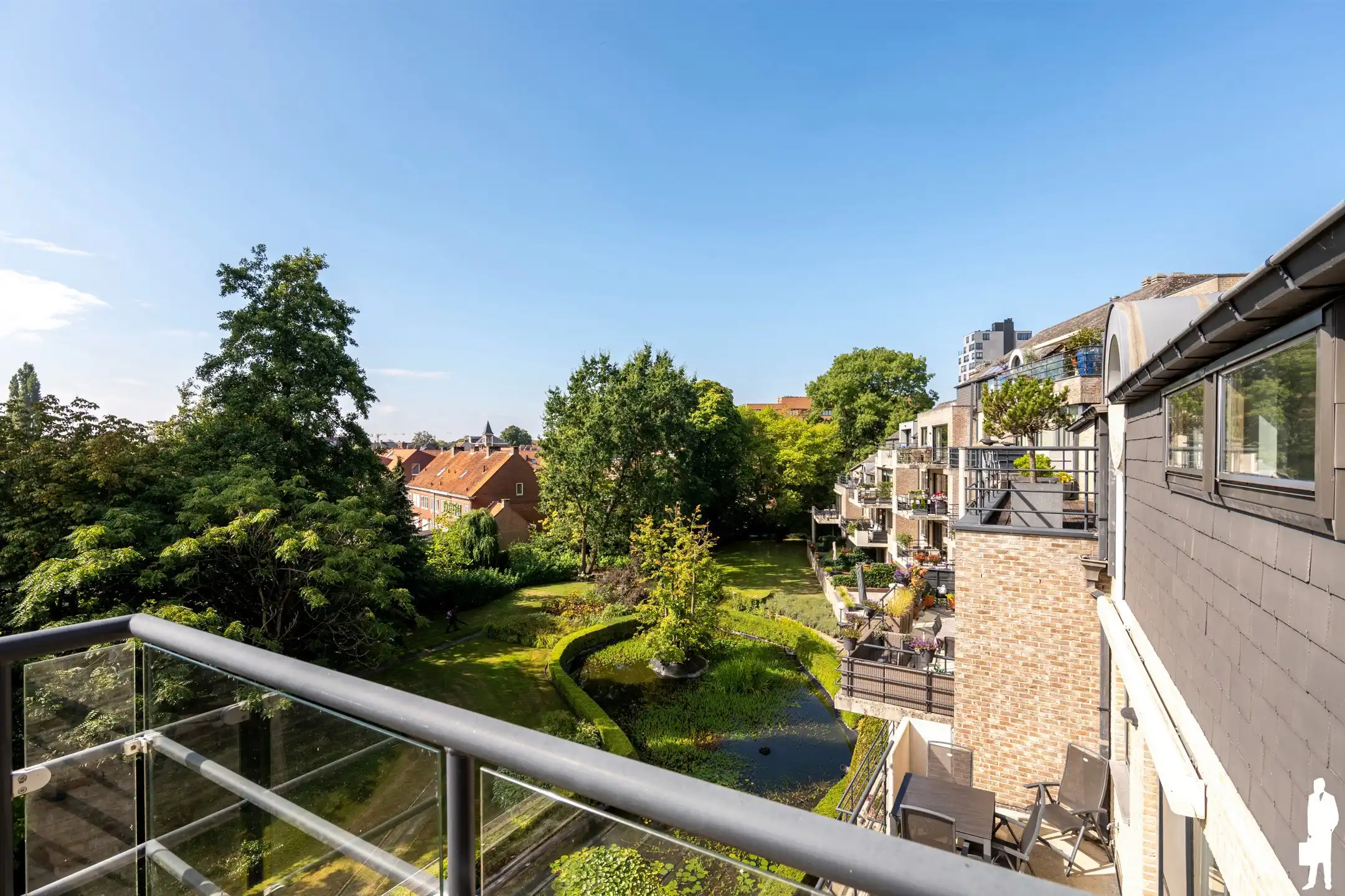Riant appartement van 196 m² met prachtig zuidterras foto 8