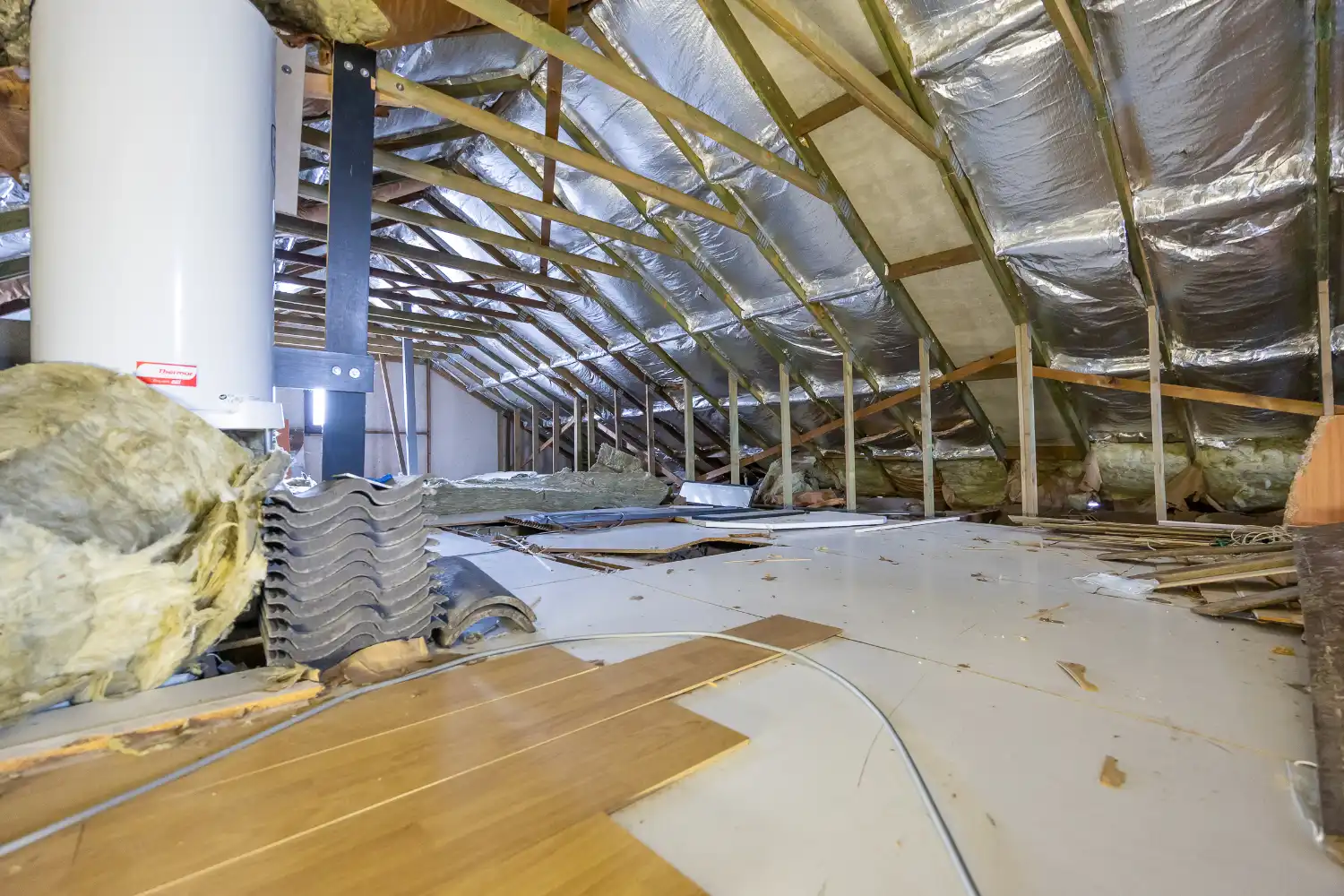 Te renoveren bungalow met potentieel in Jabbeke foto 16