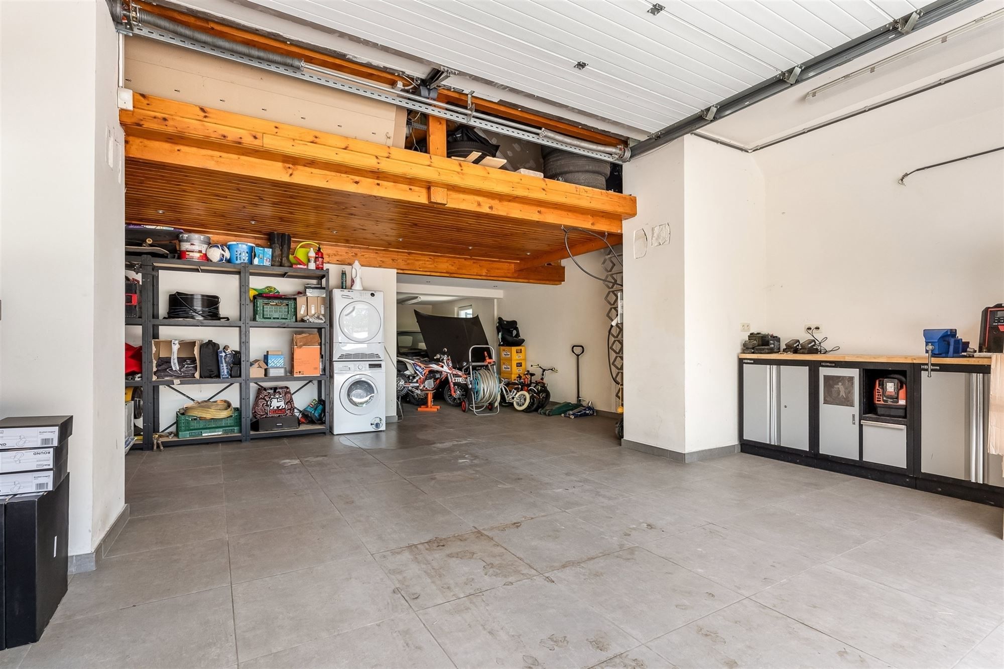 CHARMANTE WONING MET 5 SLAAPKAMERS OP UNIEK GELEGEN PERCEEL VAN 6600M² foto 24
