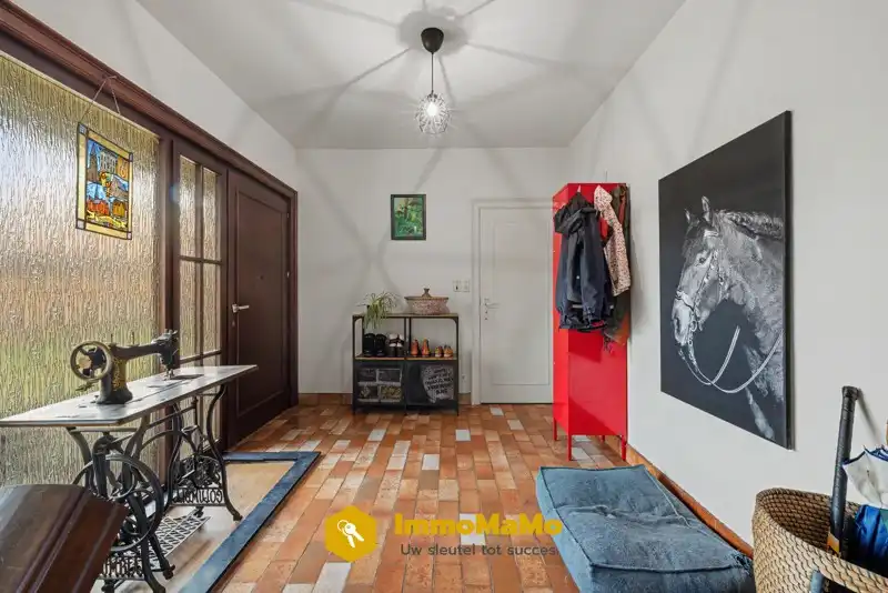 VERKOCHT - VILLA MET 4 SLAAPKAMERS EN TUIN&WEIDE (3314m²) EN 3 PAARDENSTALLEN foto 6