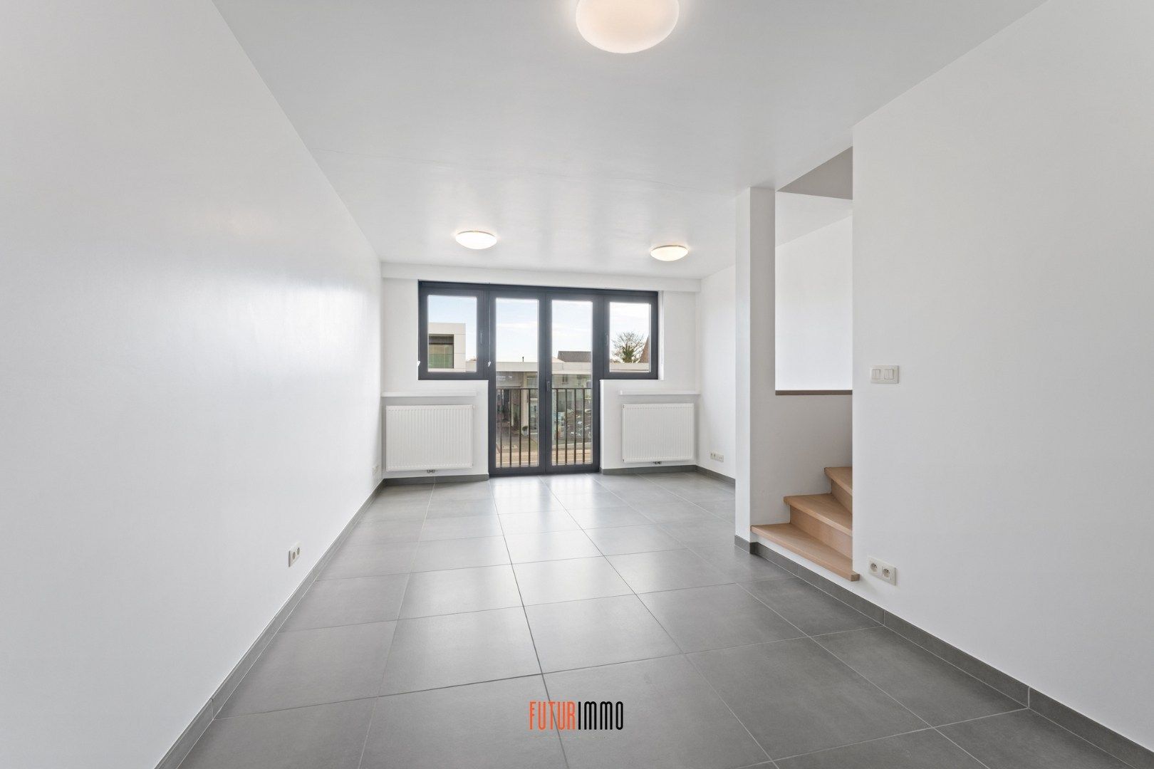 Opbrengsteigendom: duplexappartement + 12 garages foto 4