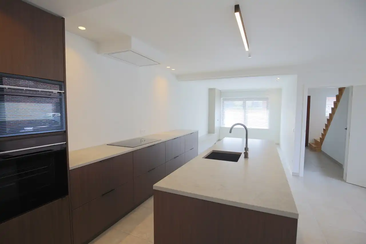 Instapklare woning, volledig ingericht foto 2