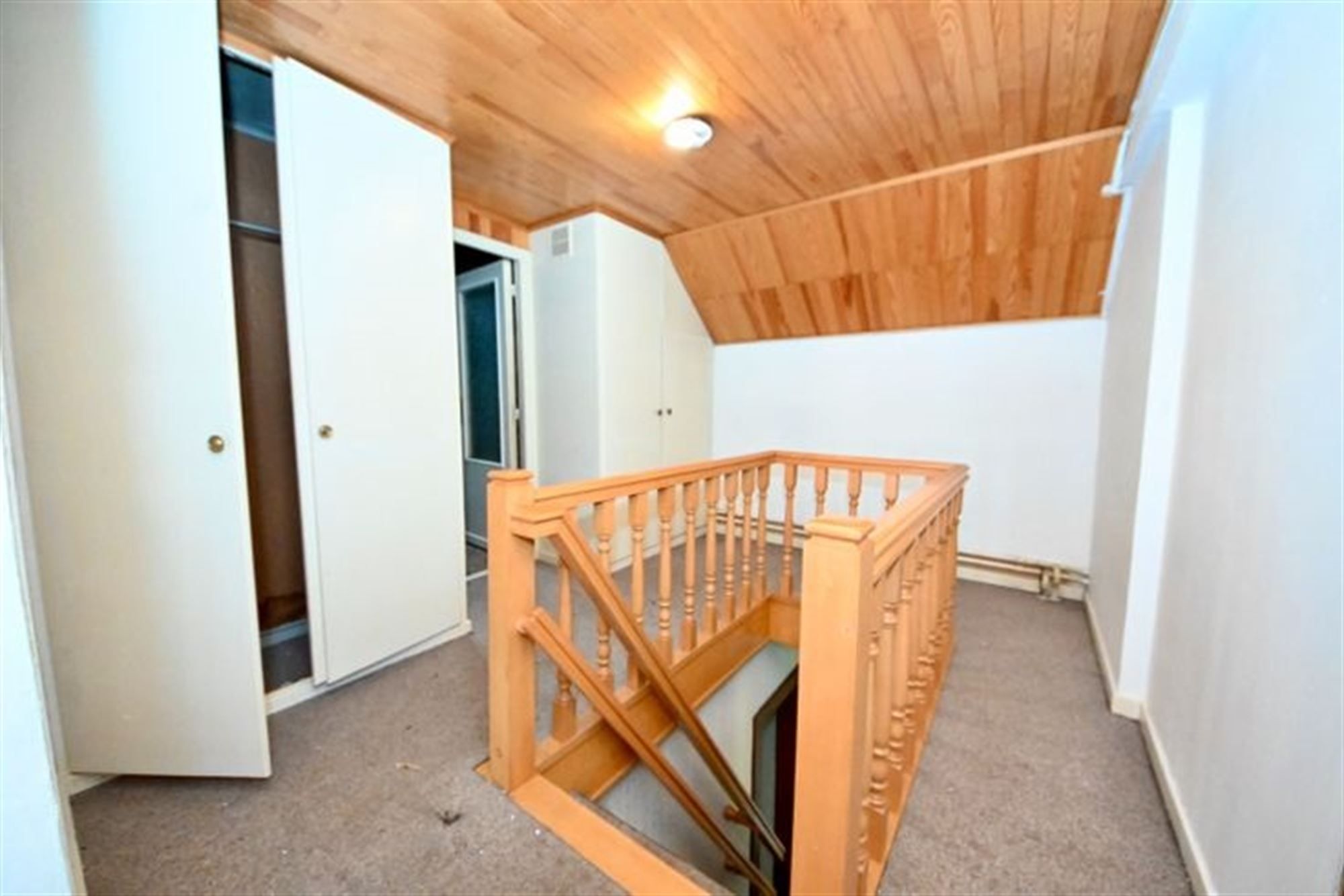 Te renoveren woning met 3 slaapkamers. foto 19