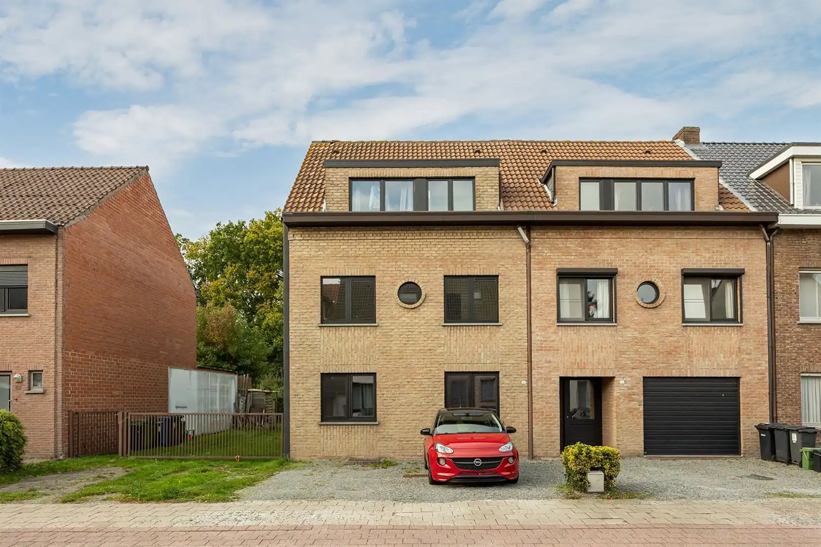 Gloednieuw gerenoveerd 2-slaapkamerappartement met groot terras foto 16