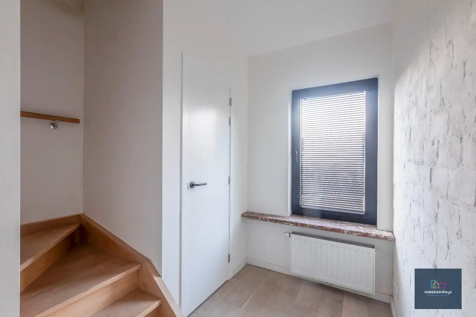 Instapklare eigendom met tuin te Mariakerke foto 15